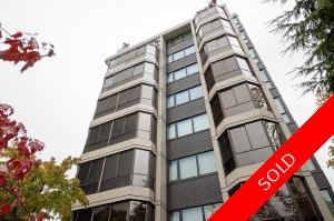 Lower Lonsdale Apartment/Condo for sale:  2 bedroom 915 sq.ft. (Listed 2022-11-04)