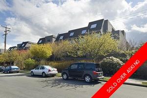 Kitsilano Apartment for sale: Mapleview Place 1 bedroom 796 sq.ft. (Listed 2007-04-16)