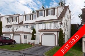 Fantastic townhome in the perfect family neighbourhood 