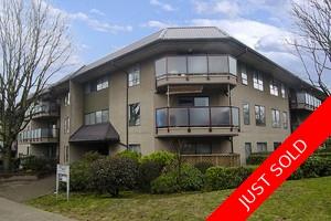 Mount Pleasant condo in well maintained building close to Main Street and Downtown!